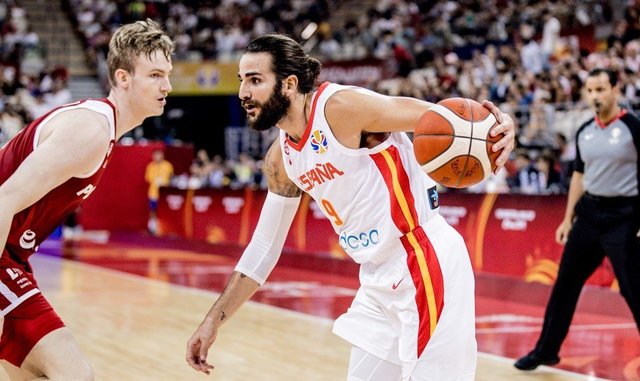 Rubio makes history to lead Spain to World Cup semis