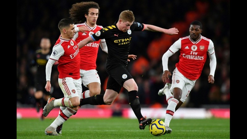 Man City crush Arsenal, Spurs grab late win at Wolves