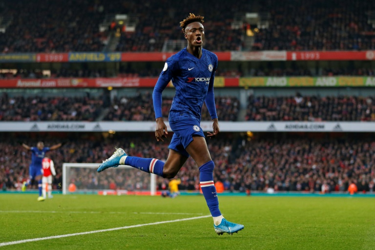 Liverpool ride their luck to beat Wolves, Chelsea comeback stuns Arsenal