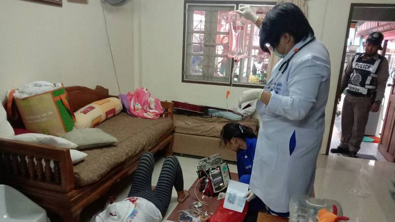 Woman survives suicide attempt by knife to chest