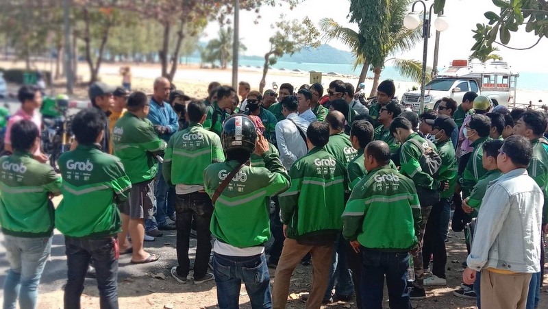 Phuket Grab motorbike drivers strike for B10 more delivery charge