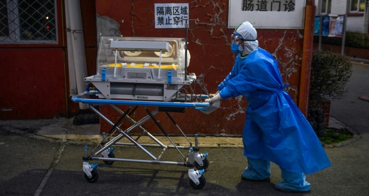 China virus cases drop as foreign fears rise