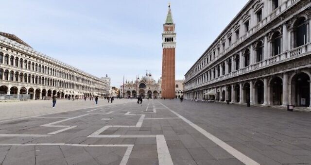 Thais told to sit tight in Italy