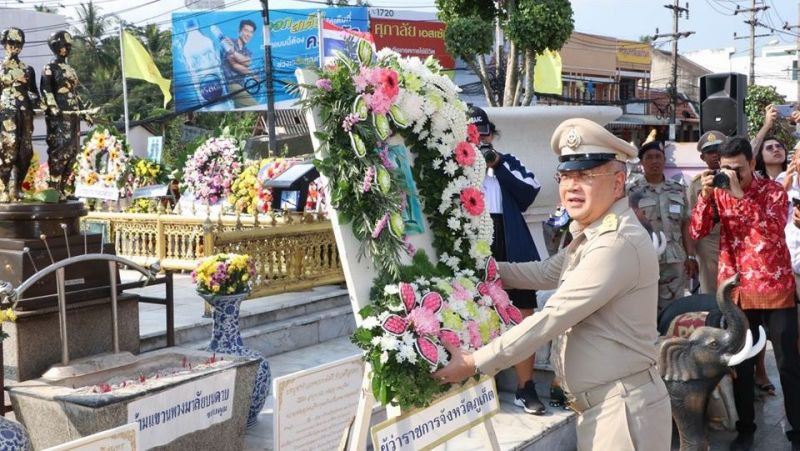 Wreaths laid for Phuket’s heroines