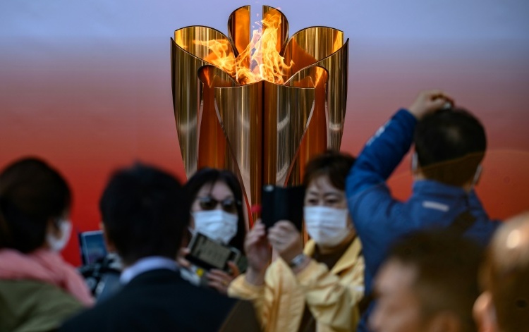 Mounting Tokyo 2020 postponement calls put pressure on defiant Olympic chiefs
