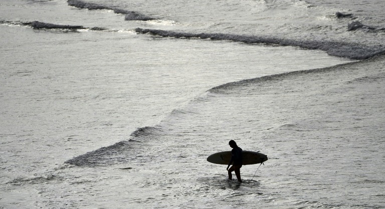 France, Spain to announce lockdown exit plan as Aussies hit waves