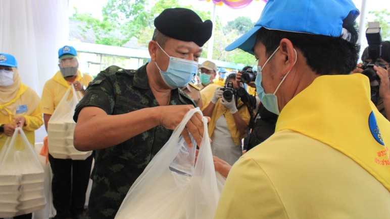 ’Royal Kitchen’ cooking up 34,000 free meals for Phuket’s COVID-afflicted