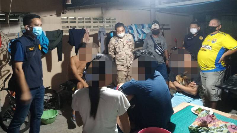 Gamblers arrested, charged for breach of Emergency Decree