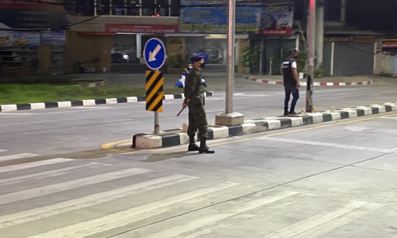 Phuket arrests for breaking curfew breach 1,600