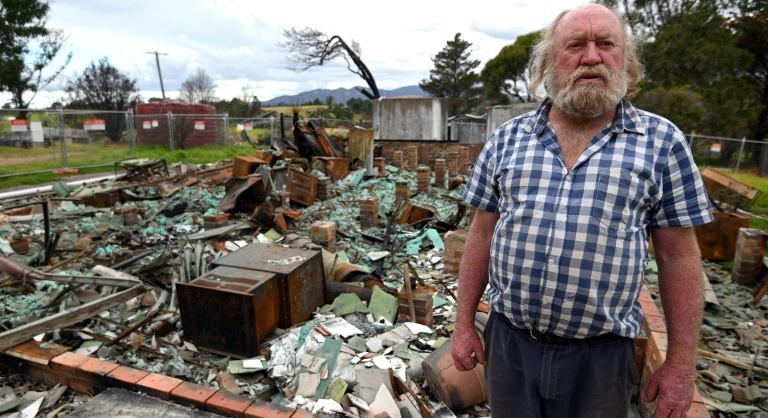 Bushfire-hit Australians still in tents as virus slows recovery