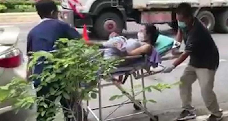 Woman gives birth at COVID-19 checkpoint