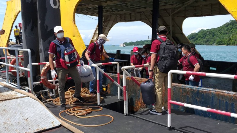 Thai crewmen in precautionary quarantine after disembarking Singapore cargo ship in Phuket