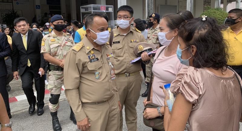 Senior MPs visit Phuket to assess COVID fallout and hear resident’s requests