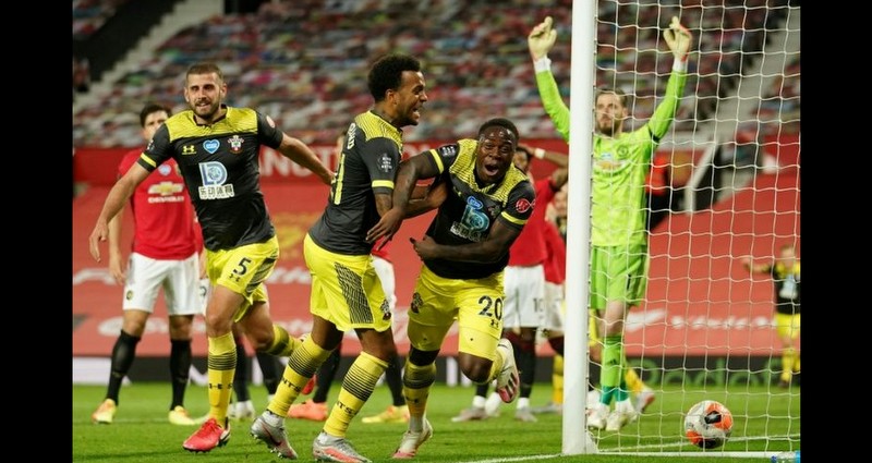 Man Utd blow chance to move third after Southampton strike late