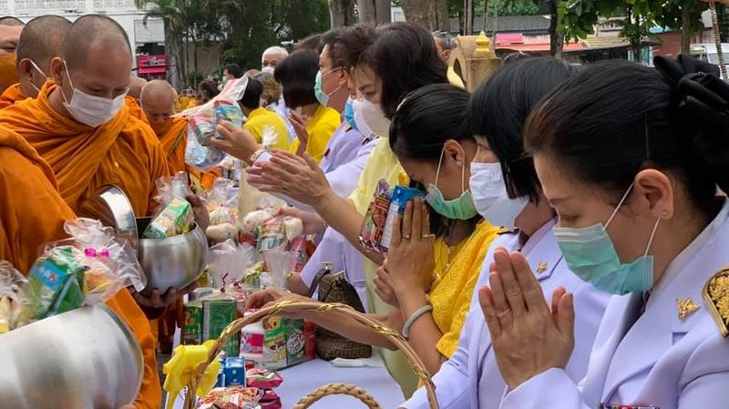 Phuket makes merit for HM King’s Birthday