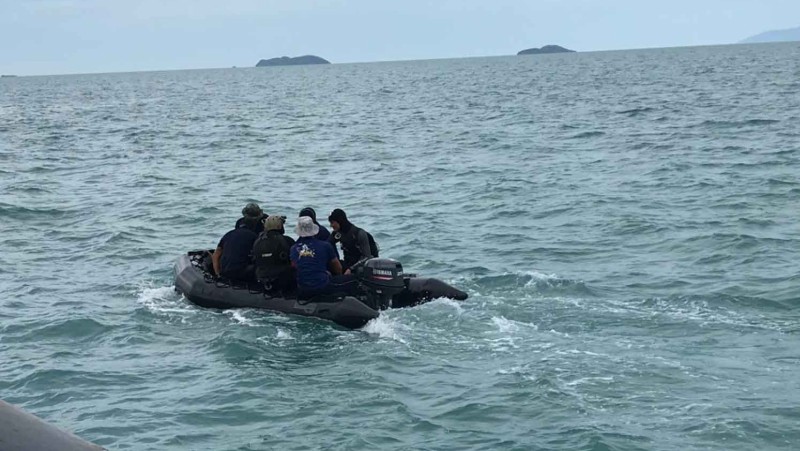 Search resumes for missing people from sunken ferry