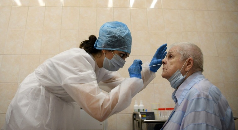 Russia claims first coronavirus vaccine as global cases top 20 million