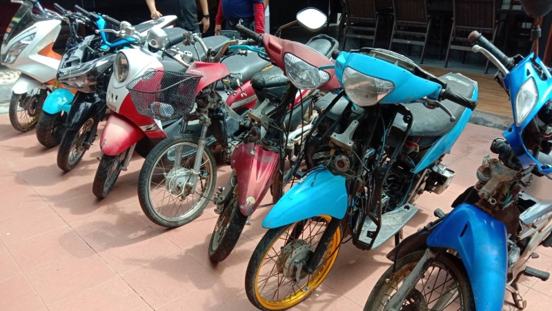 Police seize seven motorbikes in ‘stolen collateral’ raid