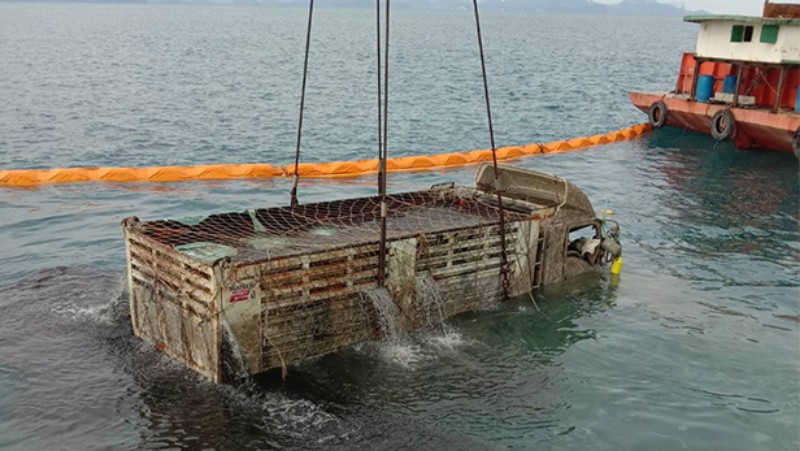 Sunken Samui ferry to be raised this weekend