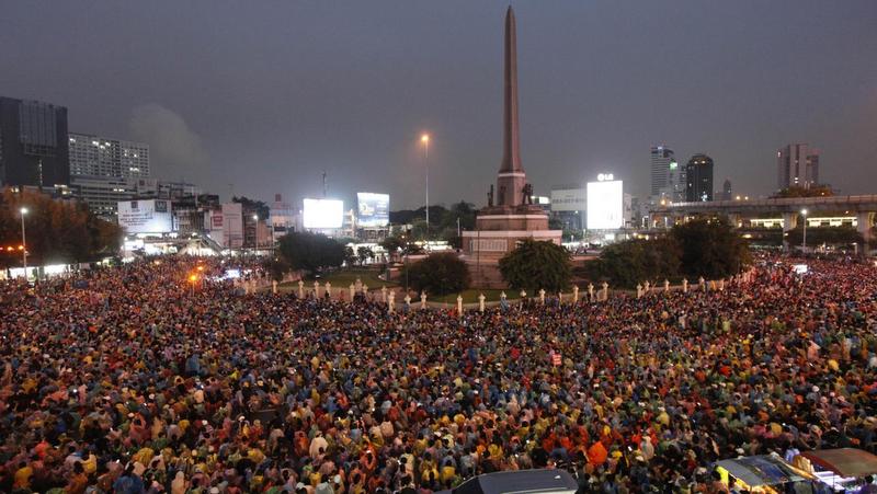 House mulls meet to end unrest