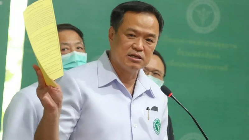 Health minister reveals draft policy to reduce quarantine to 10 days