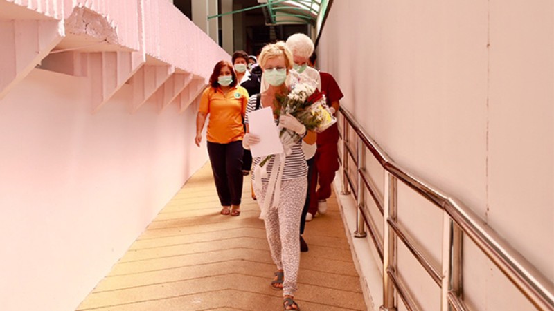 Samui Frenchwoman contracted virus ‘via hotel food trays’, says DDC