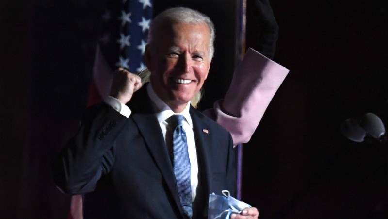Biden wins White House with at least 279 electoral votes, Trump at 214