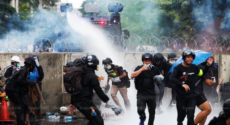 Chaos outside parliament