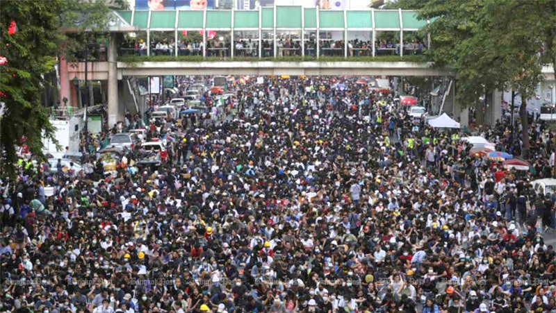 PM warns all laws, articles will be used against violent protesters