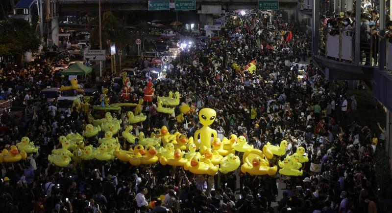 Police prepare for 3 days of anti-government protests