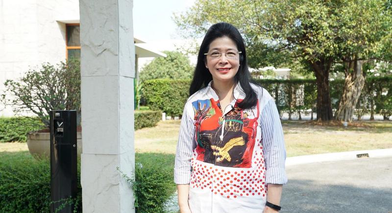 Sudarat strikes back with new party