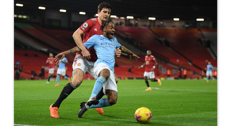 Manchester derby fires blanks, fans help Everton upend Chelsea