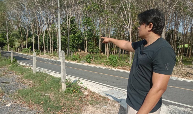 Phuket van driver pleas for police action over attempted murder
