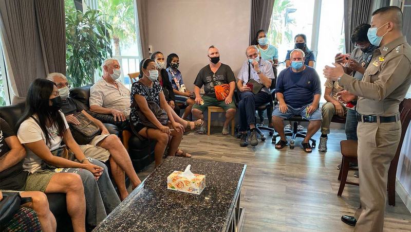 Foreigners accuse Pattaya banker of fraud