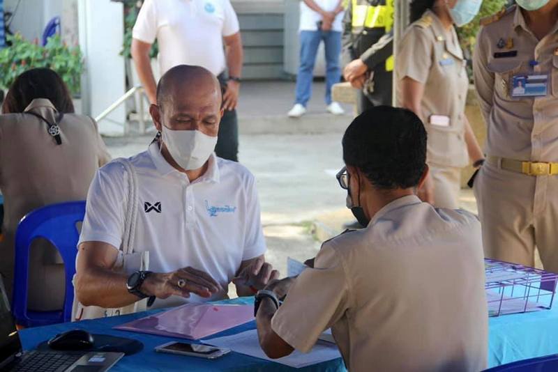 Aroon Solos registered for re-election as Rawai Mayor. Photo: Rawai Municipality