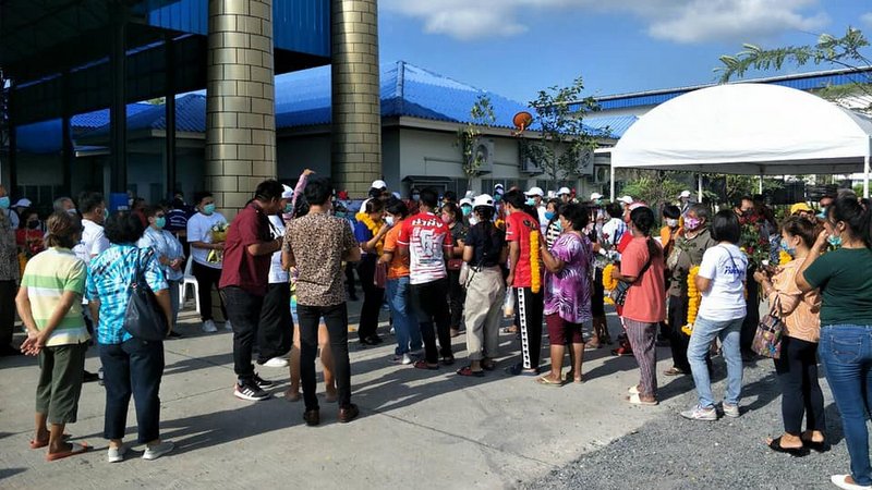 People gather at Chalong Municipality on Friday (Feb 12), the last day of registering as a candidate in the Mar 28 municipal elections. Photo: PR Phuket