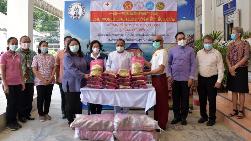 Food donations continue with 2.5 tonnes of rice handed over for Phuket families in need