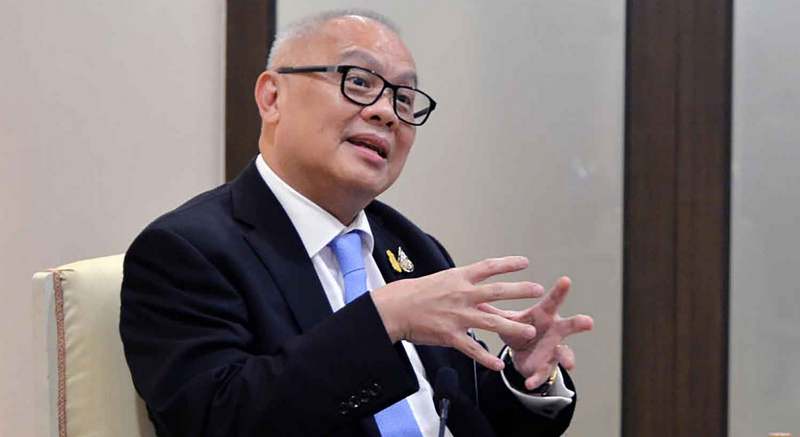 Government targets wealthy foreigners