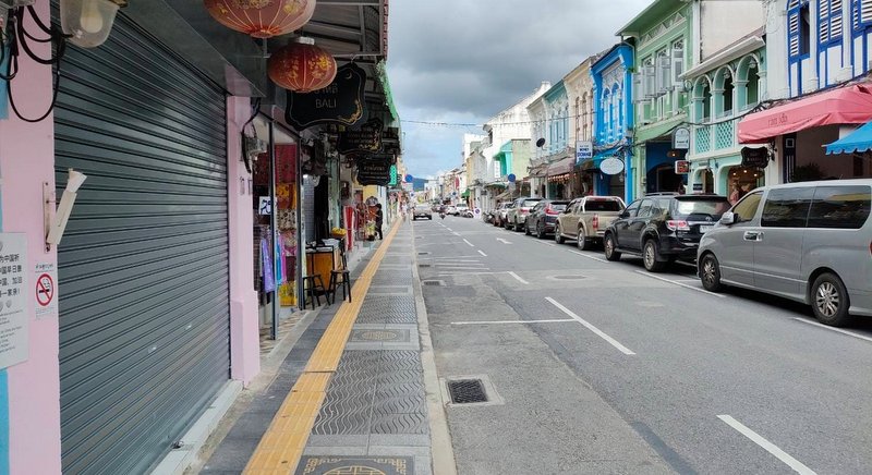 Tourists welcome but COVID rules must be respected, say local businesses