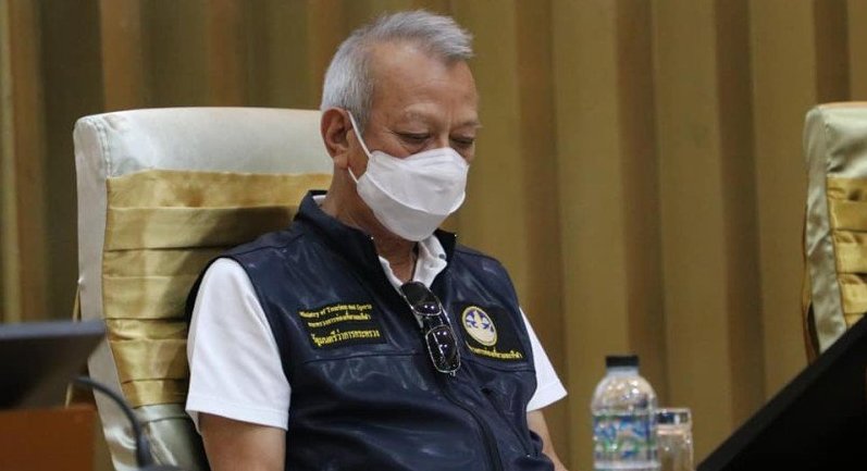 Government defends Phuket beach, booze photos