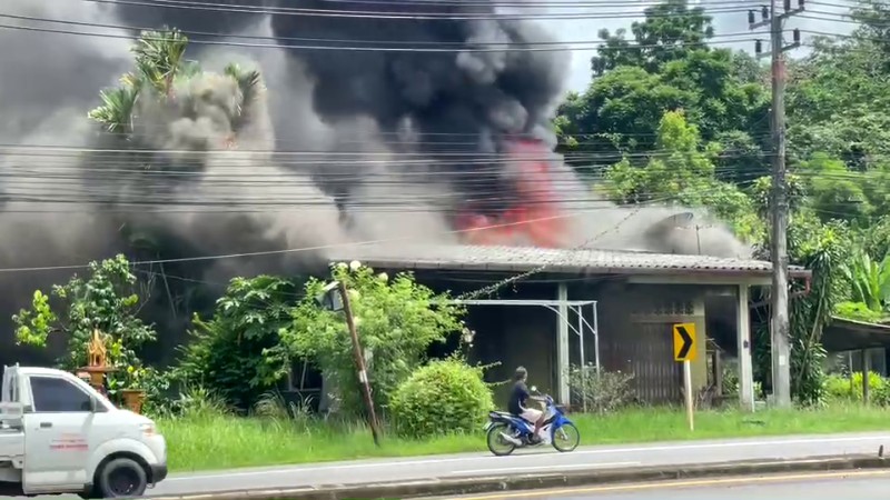 Short circuit blamed for house fire in Pa Khlok