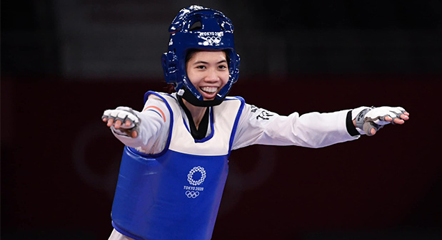 Olympics taekwondo gold medalist heads to Phuket