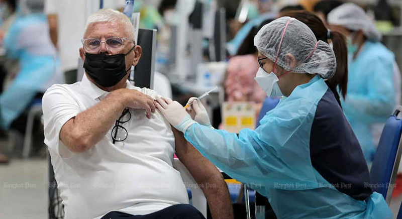 Over 35k foreign residents register online for jabs