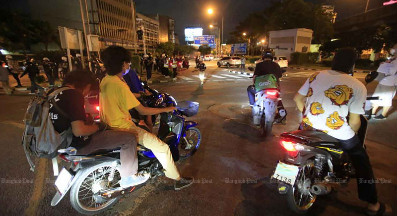 Red-shirt bosses to lead ‘car mob’ on Sunday