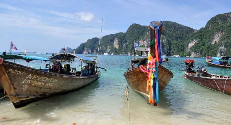 Virus scare sees Phi Phi self-isolate