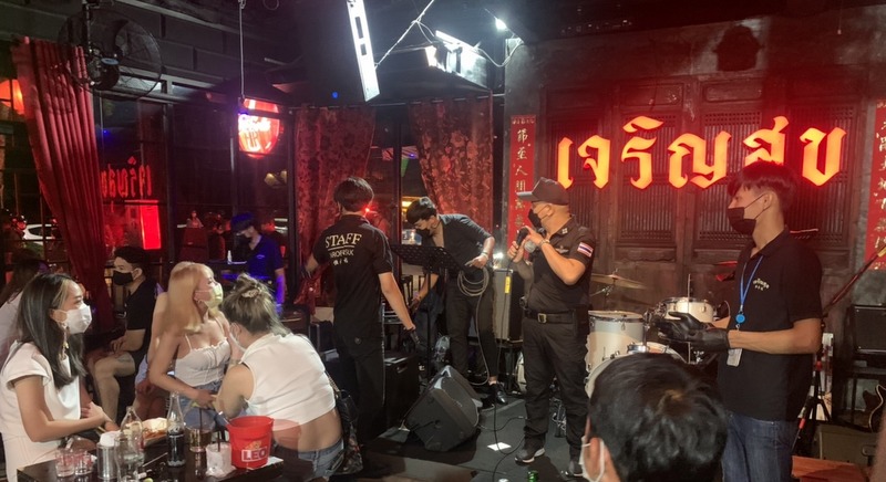 Police check Phuket Town venues for COVID compliance
