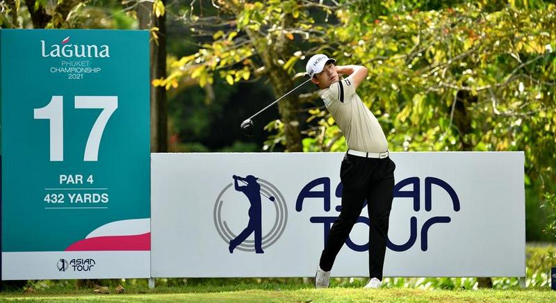 Kim sets pace on Laguna opening day