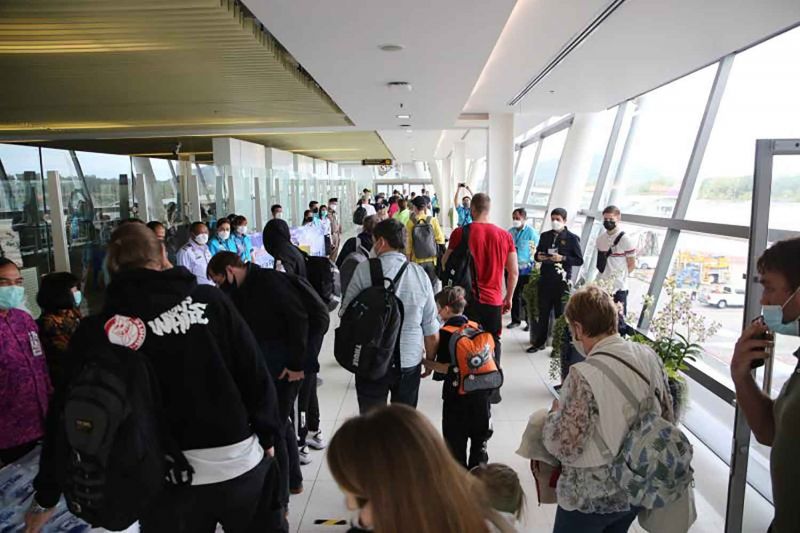 4,000 a day applying to visit Phuket
