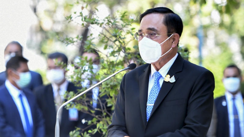 PM rules out early election