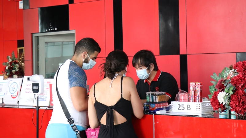 Phuket Immigration extends visas for tourists stuck in Hotel Isolation